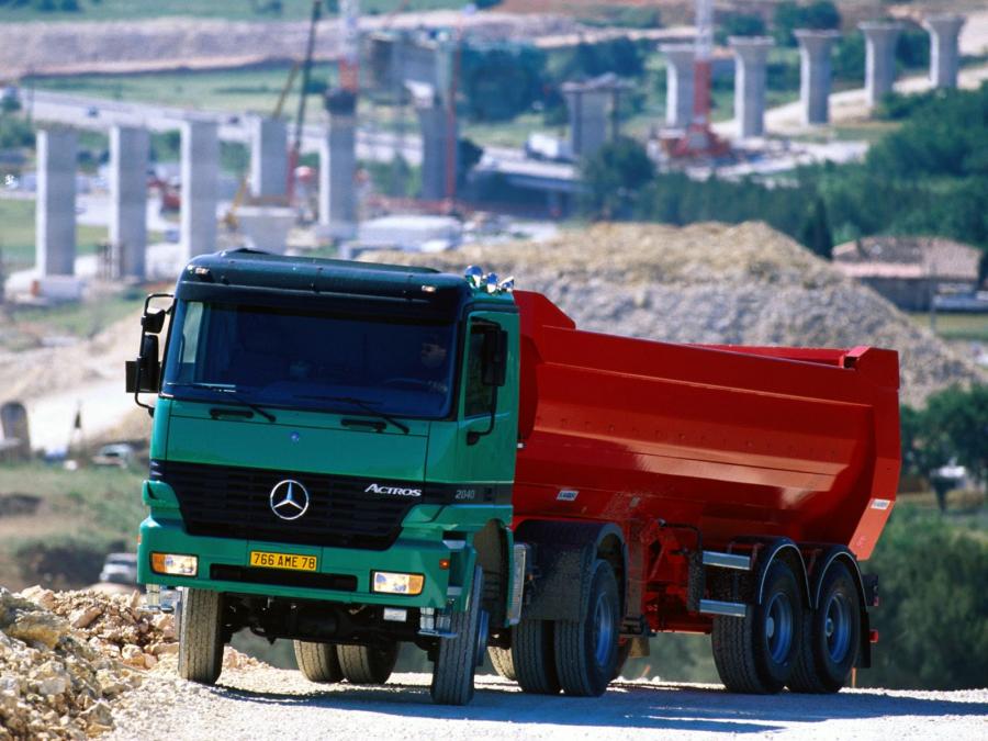  Mercedes-Benz Actros 2040 1997 года  (фото 9 из 12)